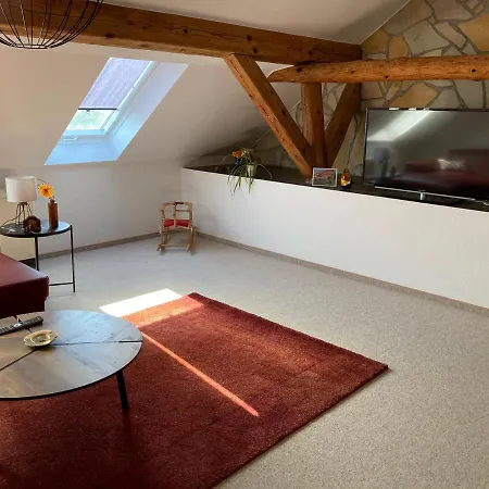 Landhausidyll Wohn- Und Schlafzimmer *